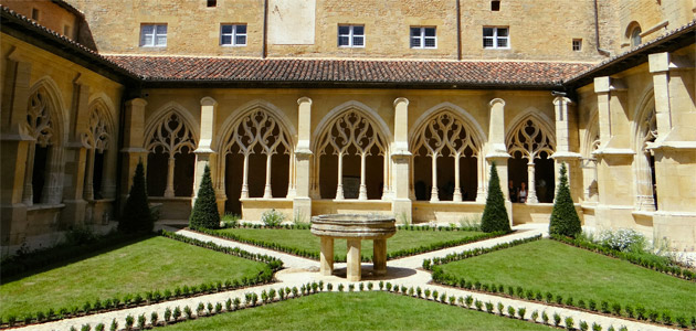 Cloître de Cadouin