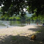 Plage Coux-et-Bigaroque - plage de galets